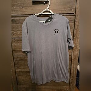 Under Armour Men's Gray T-Shirt
